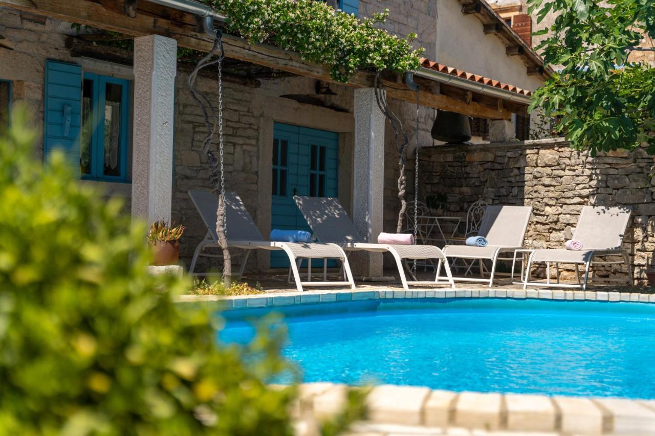 Villa Janko Sveti Lovreč Pazenatički Bagian luar foto