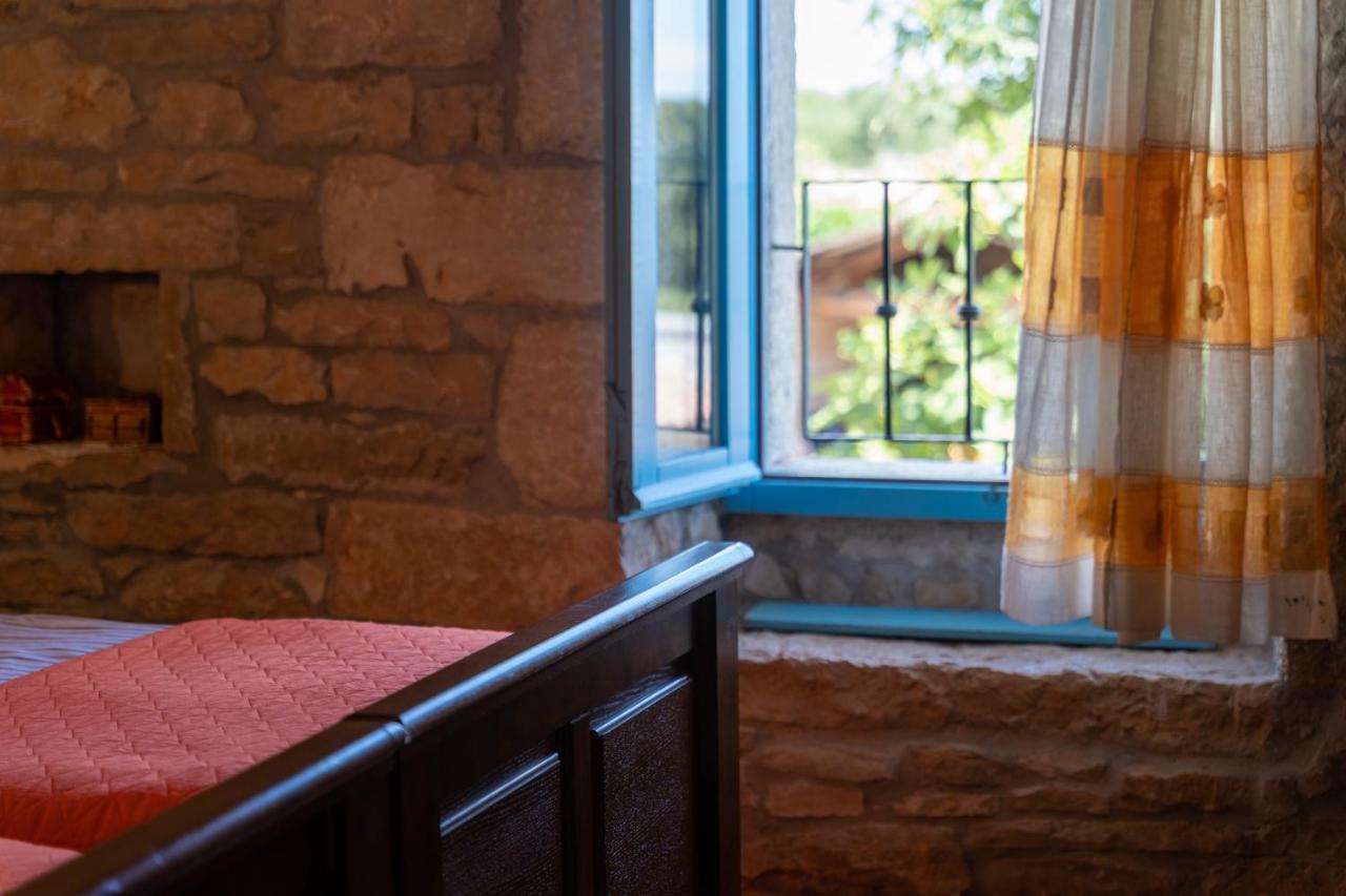 Villa Janko Sveti Lovreč Pazenatički Bagian luar foto
