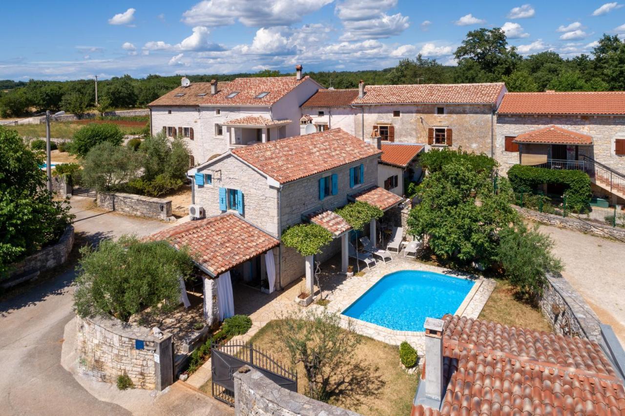 Villa Janko Sveti Lovreč Pazenatički Bagian luar foto