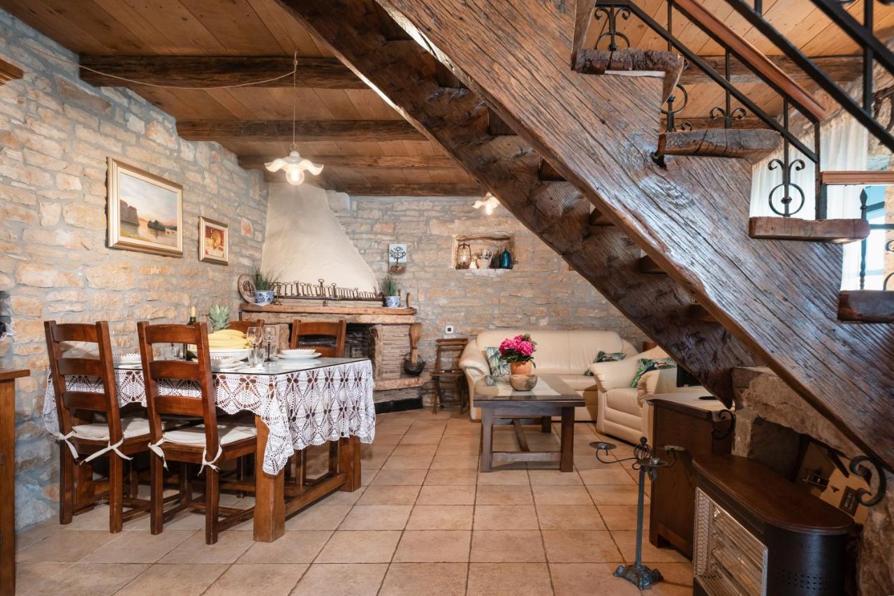 Villa Janko Sveti Lovreč Pazenatički Bagian luar foto