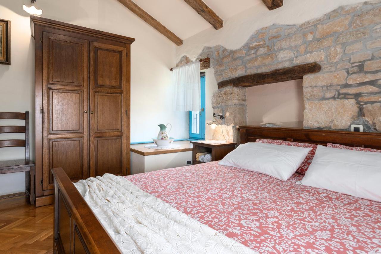 Villa Janko Sveti Lovreč Pazenatički Bagian luar foto